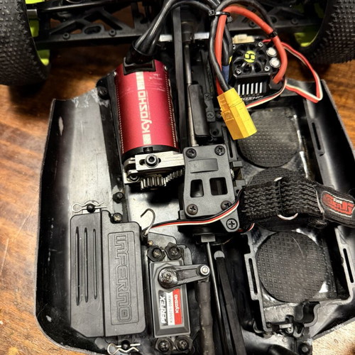 Kyosho Neo 4.0 remote control car like new, complete set