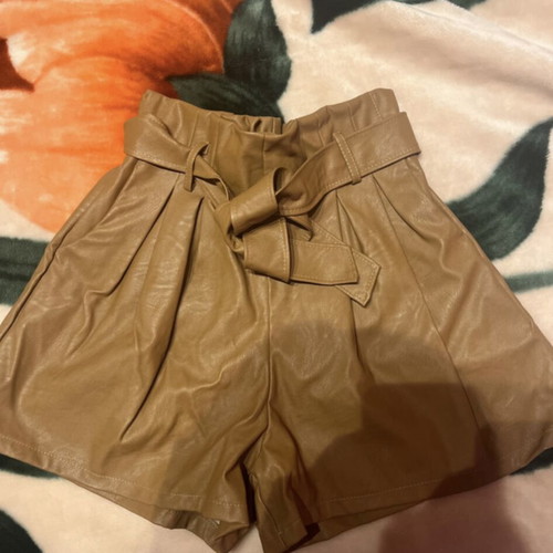 Leather shorts new, size M 38 10