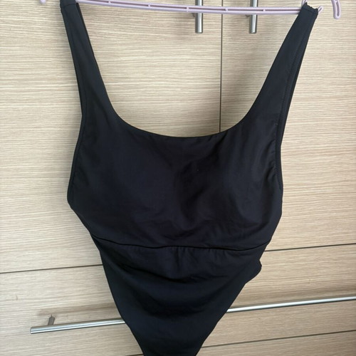 H&M one-piece swimsuit like new, size medium, black