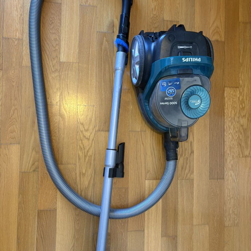 Philips Power Cyclone 7 Series 5000 Vacuum Cleaner 900W with Carpet, Pet and Floor Nozzles