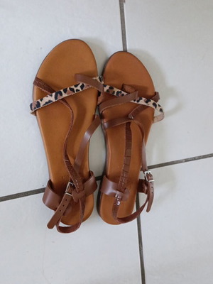 Sandals size 41 like new, brown, light and soft