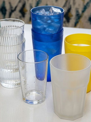 Plastic glasses set of 6, thick and good quality, new
