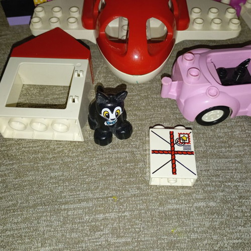 Lego DUPLO set with Minnie Mouse, planes, car and blocks