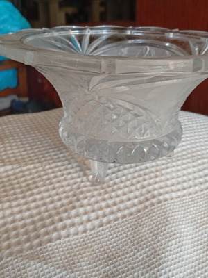 Vintage heavy lead crystal footed bowl with diamond cut