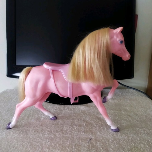 Pink Horse Barbie vintage Mattel in like new condition 27×30 cm