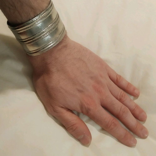 Adjustable wide bracelet silver vintage like new