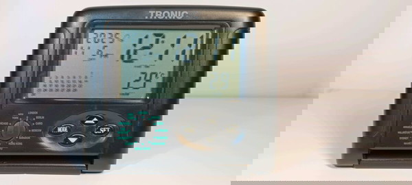 ΗΛΕΚΤΡΟΝΙΚΟ ΡΟΛΟΙ/ΞΥΠΝΗΤΗΡΙ TRONIC