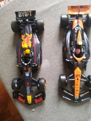 Max Verstappen, Oscar Piastri (1/24) - Πακέτο