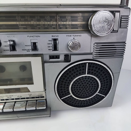 Toshiba RT-S713 vintage boombox used for service or decoration