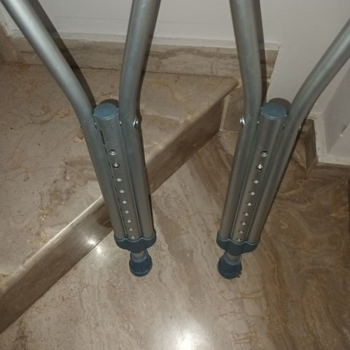 Foot splint with air chamber