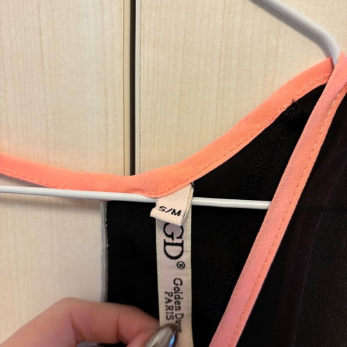 T-shirt like new, size S/M, black and pink