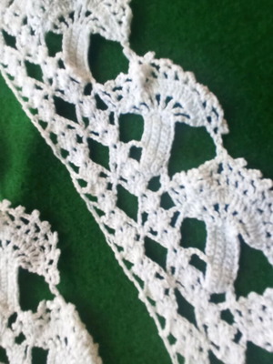 Handmade white crochet lace like new, set of two
