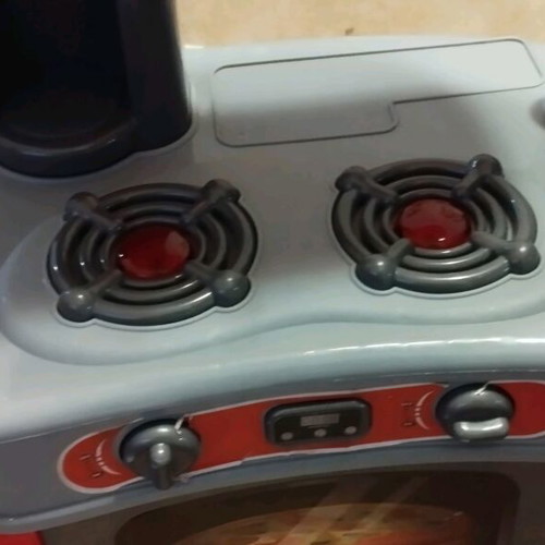 Toy kitchen and grill used, battery replacement needed