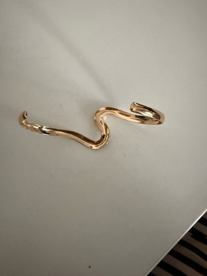 Arm bracelet new, gold for slim wrists