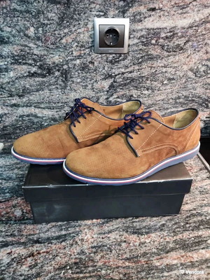 GK Uomo αντρικά δερμάτινα παπούτσια casual νούμερο 43 σαν καινούργια, ταμπά