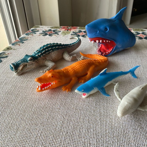 Silicone beach and pool animals set of 5 like new