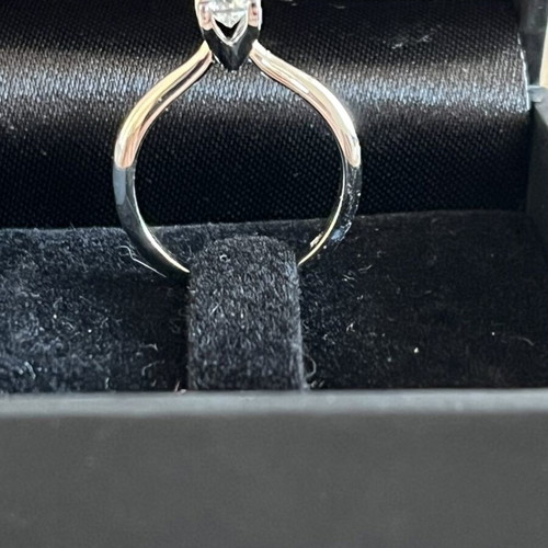 Monopetro ring 18k gold with 0.30ct diamond new