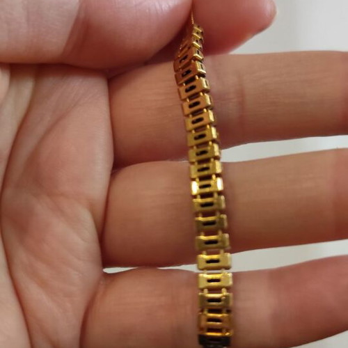 Gold Bracelet with Black Zircons like new