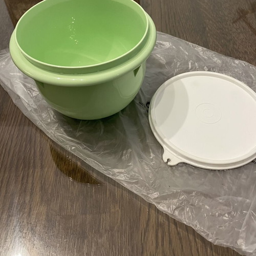 Tupperware Peng mixing bowl 1.0 L lime green