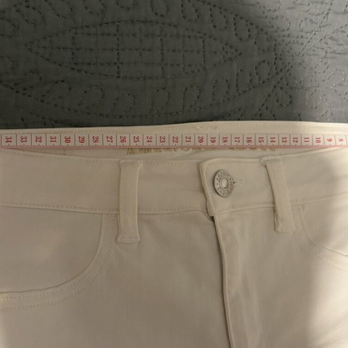 American Eagle white shorts like new, size 38-40