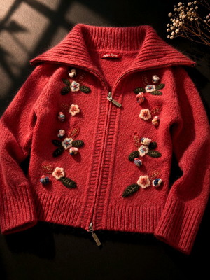 Indian Rose cardigan like new with embossed flowers and double zipper