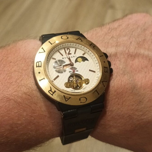 Bvlgari wristwatch like new, black and gold
