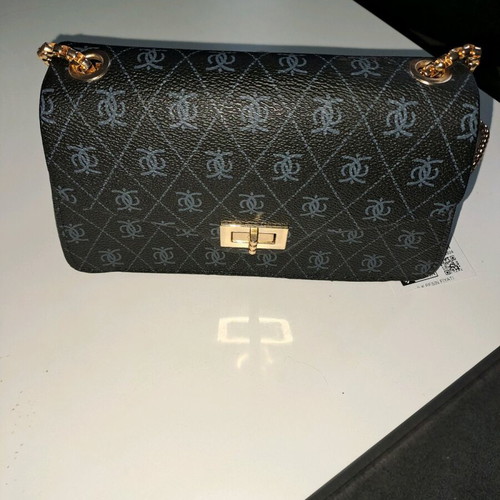 Women's shoulder bag new with gold chain