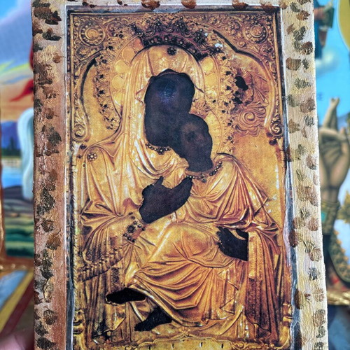 Ypapanti Kalamatas handmade on lacquered wood, new