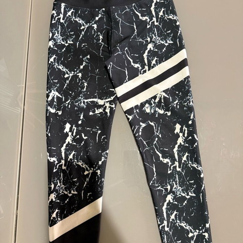 Κολάν Marble Superstacy σαν καινούργιο, μέγεθος S, μαύρο και άσπρο