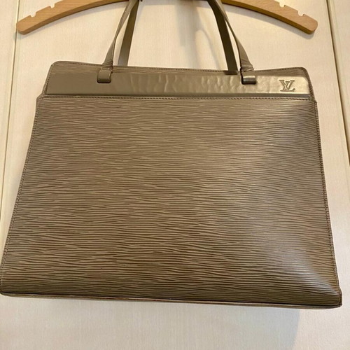 Louis Vuitton hand croisette shoulder bag like new