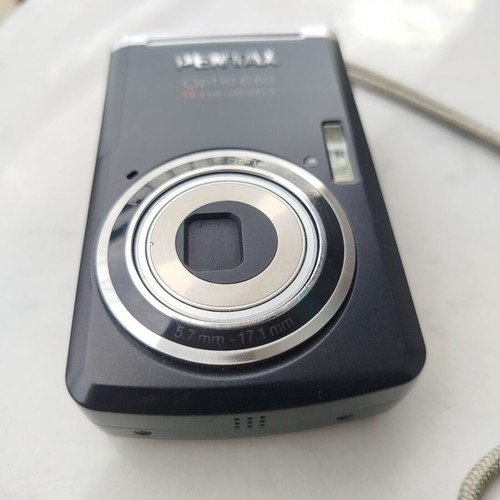 Pentax Optio E60 10Mp camera like new