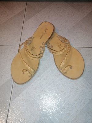Beige sandals like new, size 37