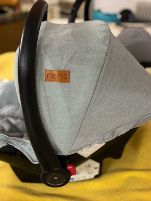 Baby car seats like new, set of 2