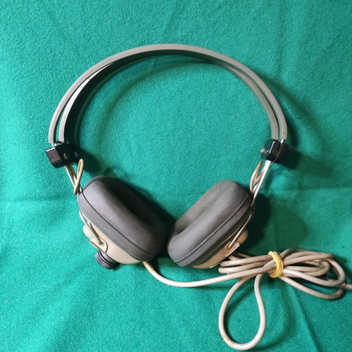 Hosiden headset used, functional