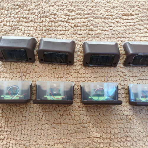 Solar outdoor LED lights set of 8, new