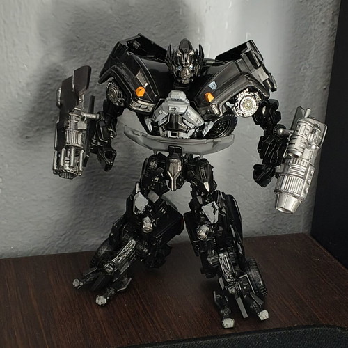 Transformers Studio Series Ironhide figure