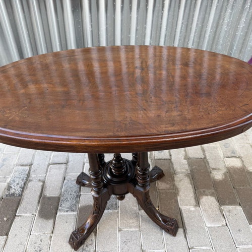 Antique table from 1920 like new