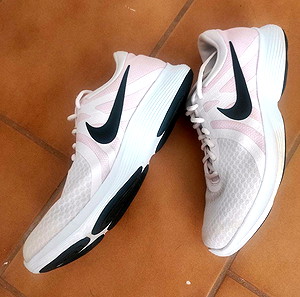 Nike γυναικεία αθλητικά