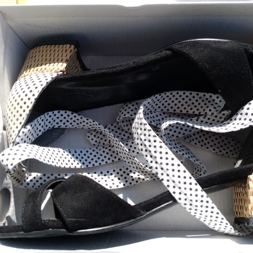 Iris luxury sandals size 39 like new, black and white with polka dot ribbon