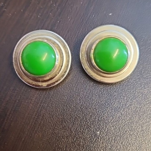 Vintage clip earrings like new, green and gold