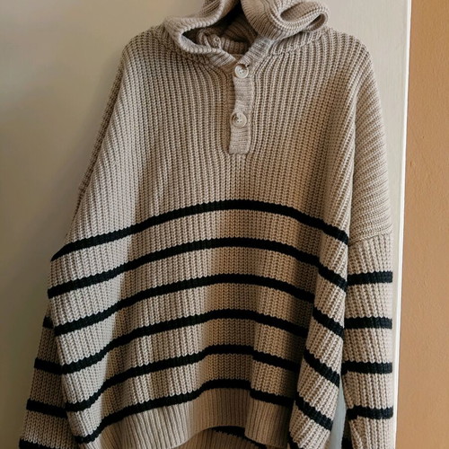 Woolen sweater used, size L, black and beige