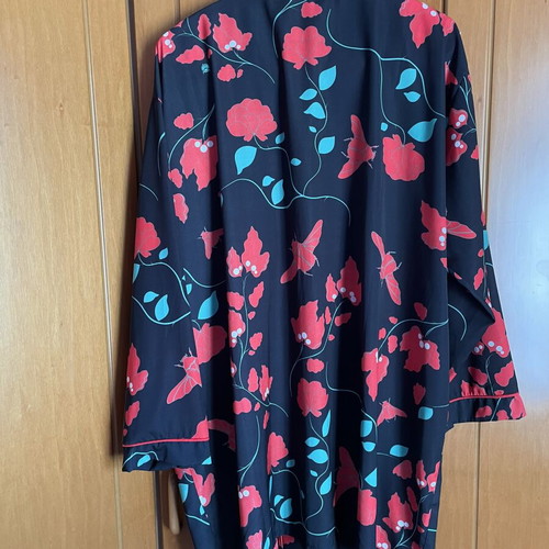 Karavan kimono set s/m black and red like new