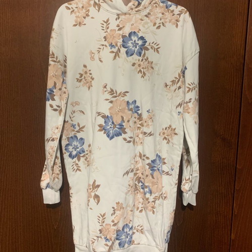 Esmara floral hoodie dress like new, white multicolor