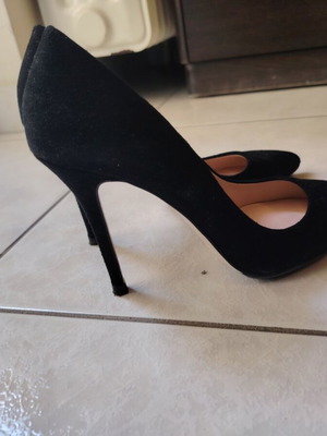 Mourtzi black suede pumps size 38