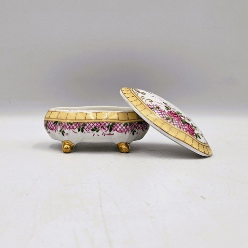 Rene porcelain jewelry box with flowers used