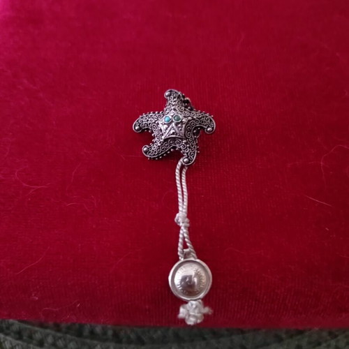 Ocean form silver earring used, silver