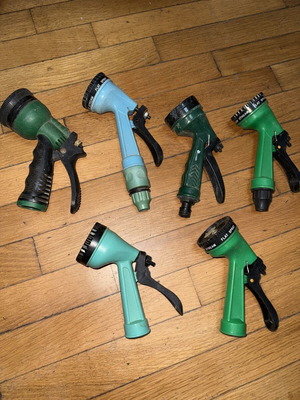 Garden hose spray guns used, good condition