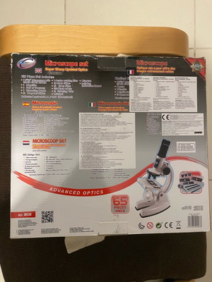 Educational microscope like new without magnifying lens