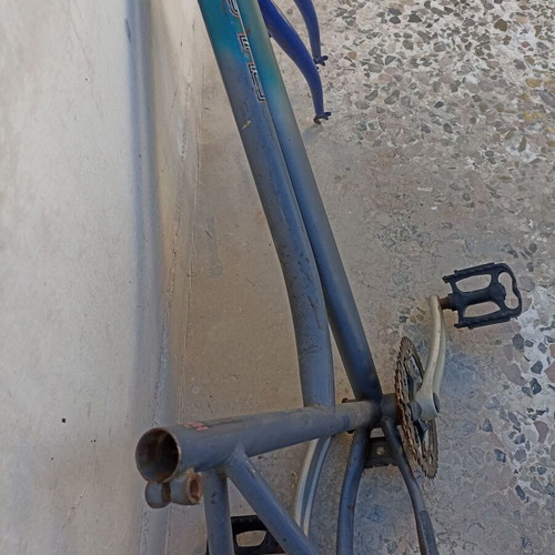 26-Inch Bicycle Frame used, green with minor rust