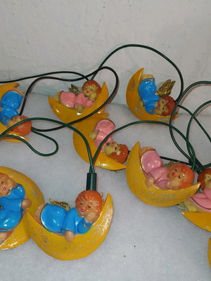 Old lights used, functional, blinking